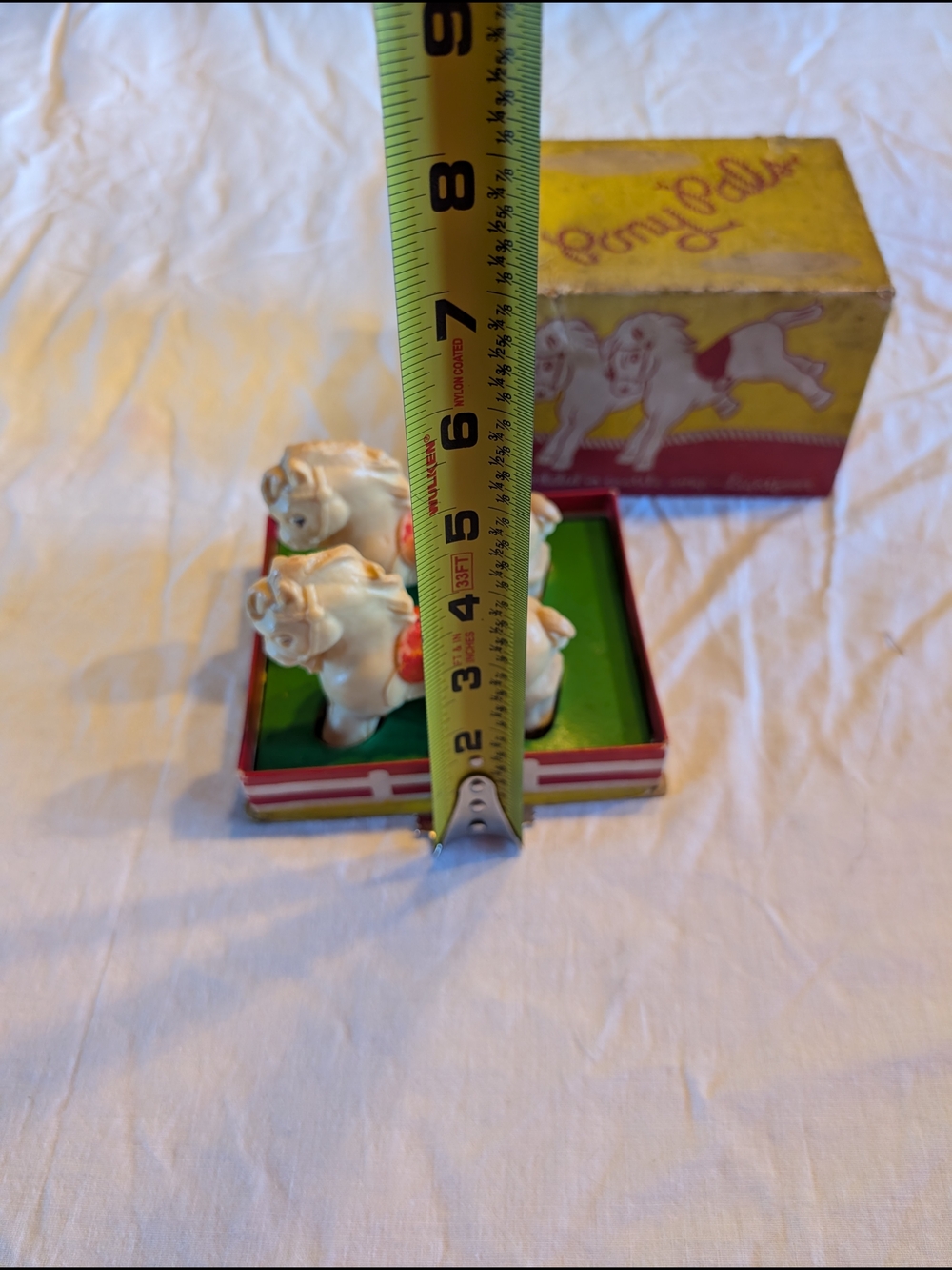 2/20$ Vintage White and Red Soap Pony  Figurines with Box - Picture 5 of 5